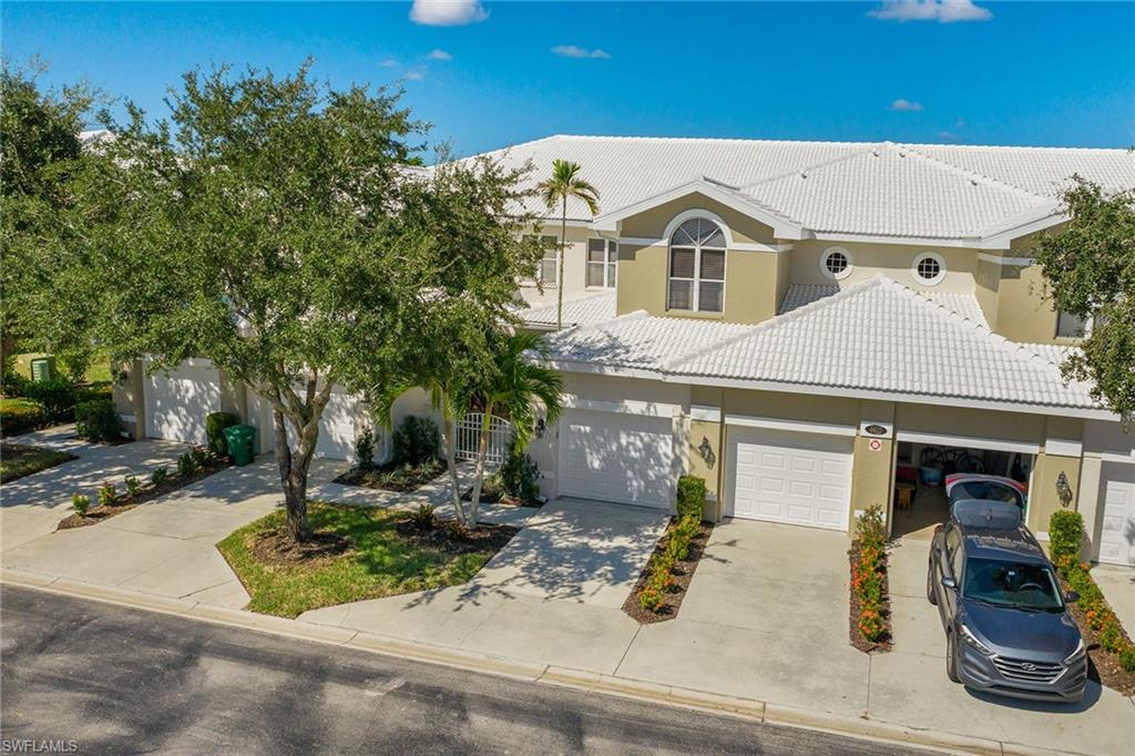 HAWK'S NEST - Residential