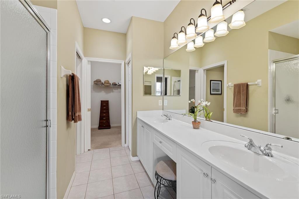 HAWK'S NEST - Residential