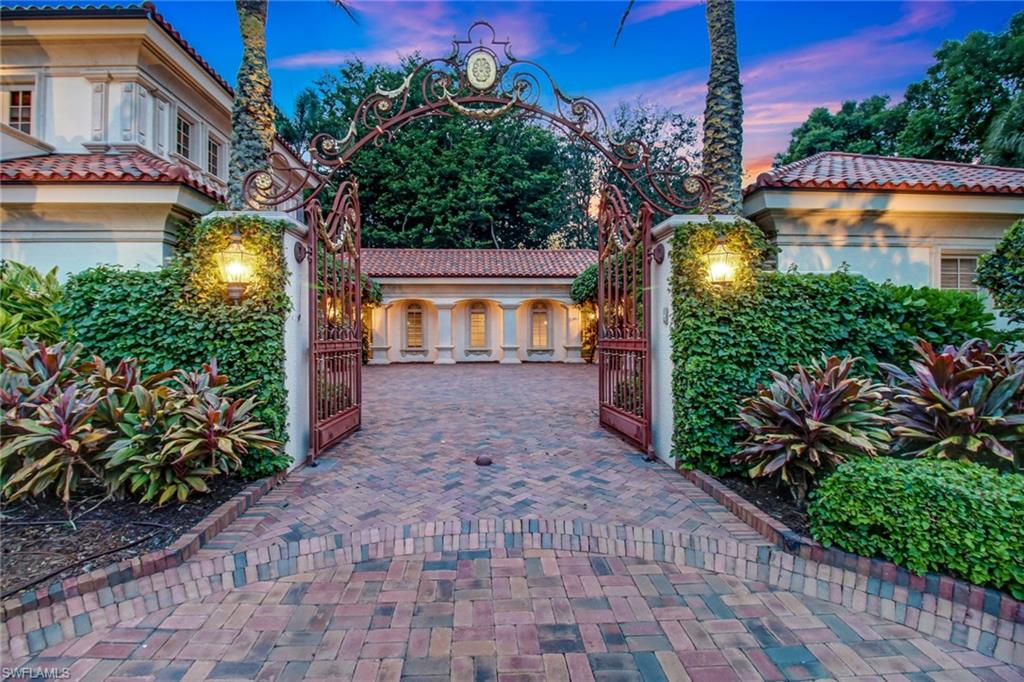 BAY COLONY SHORES - Residential