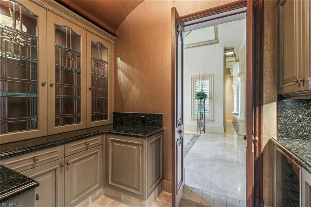 BAY COLONY SHORES - Residential