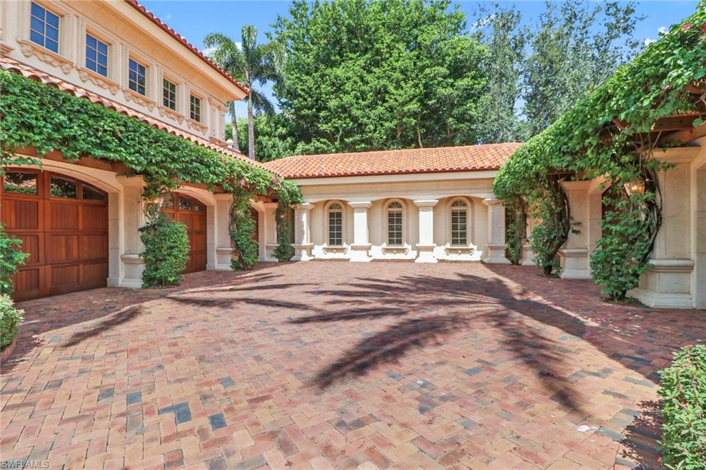 BAY COLONY SHORES - Residential