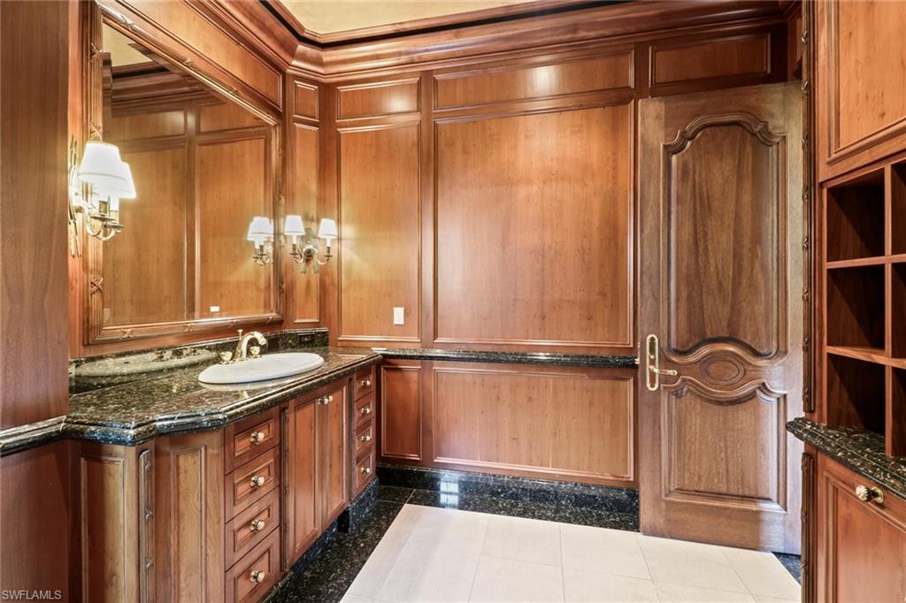 BAY COLONY SHORES - Residential