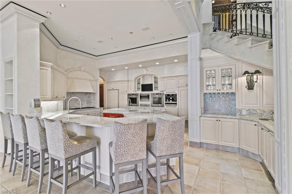 BAY COLONY SHORES - Residential