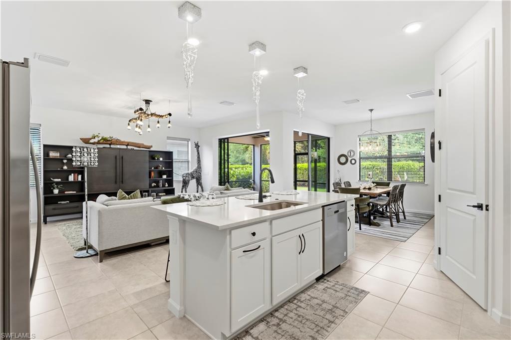 VENTANA POINTE - Residential