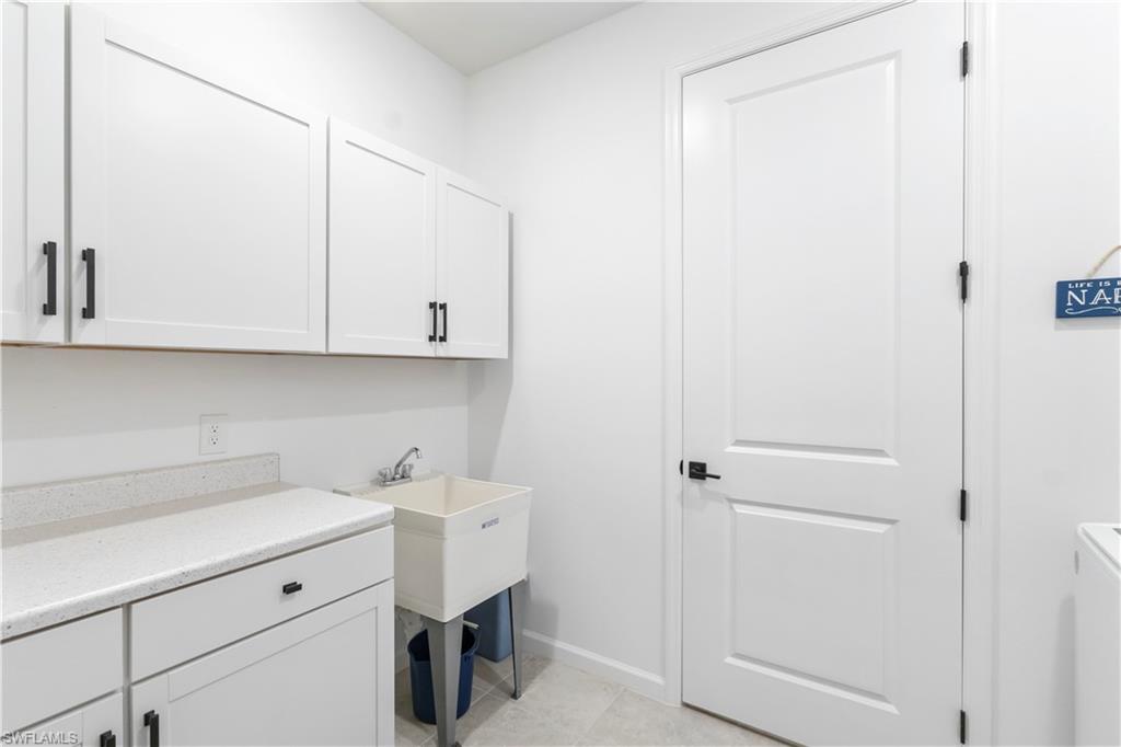 VENTANA POINTE - Residential