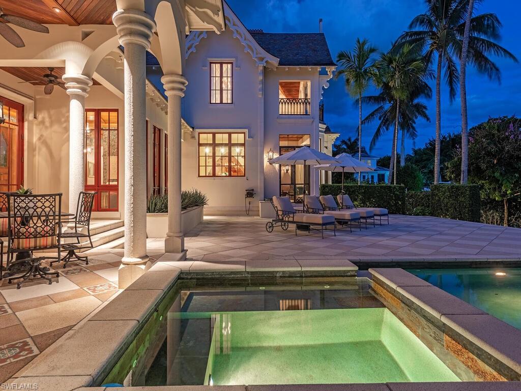 AQUALANE SHORES - Residential