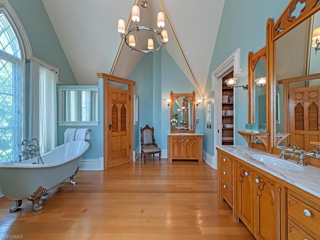 AQUALANE SHORES - Residential