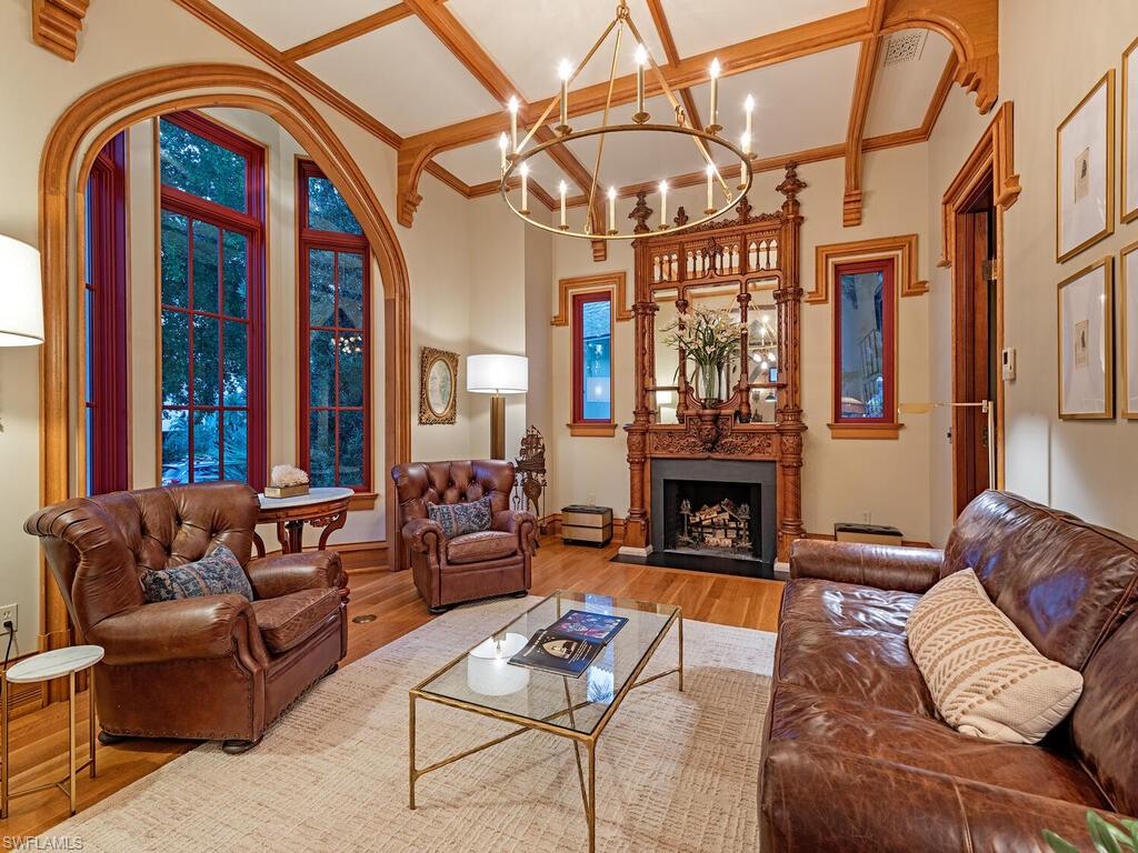 AQUALANE SHORES - Residential