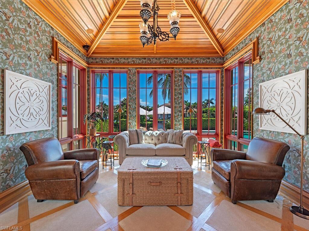 AQUALANE SHORES - Residential