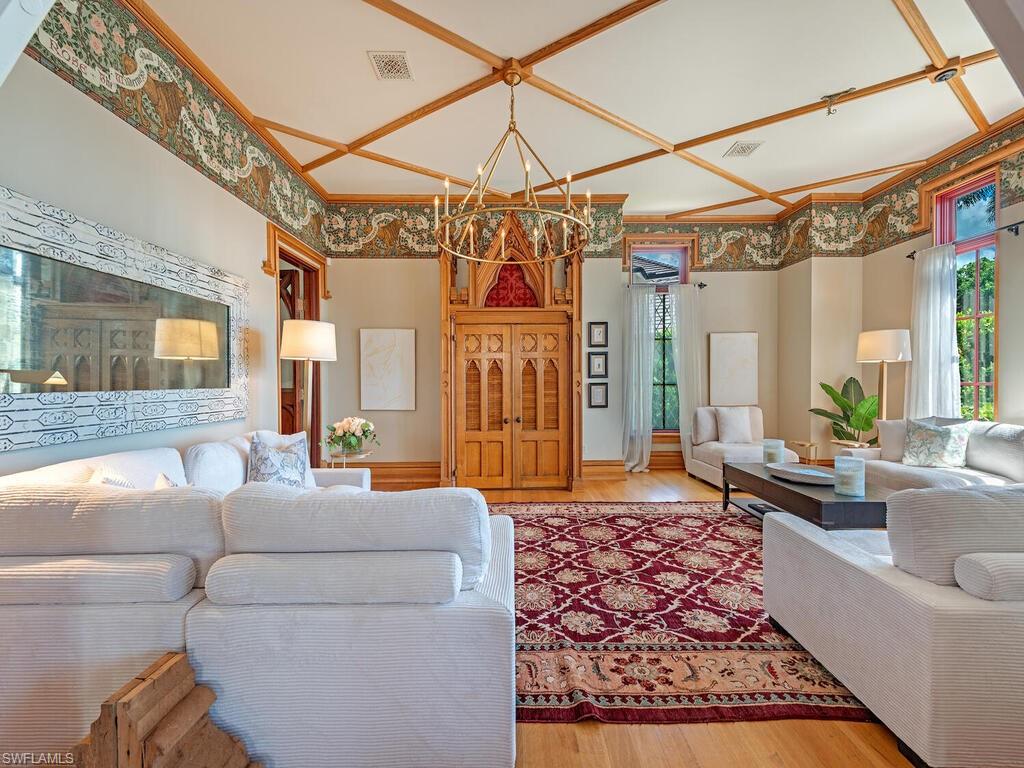 AQUALANE SHORES - Residential