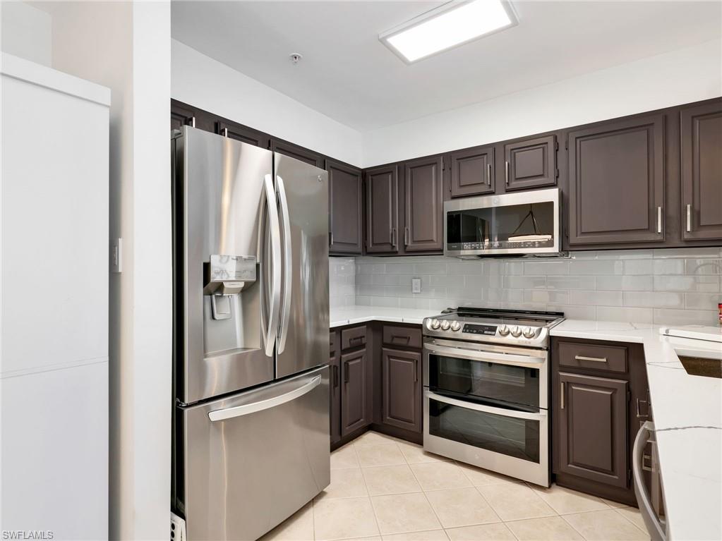 ARBOR TRACE - Residential