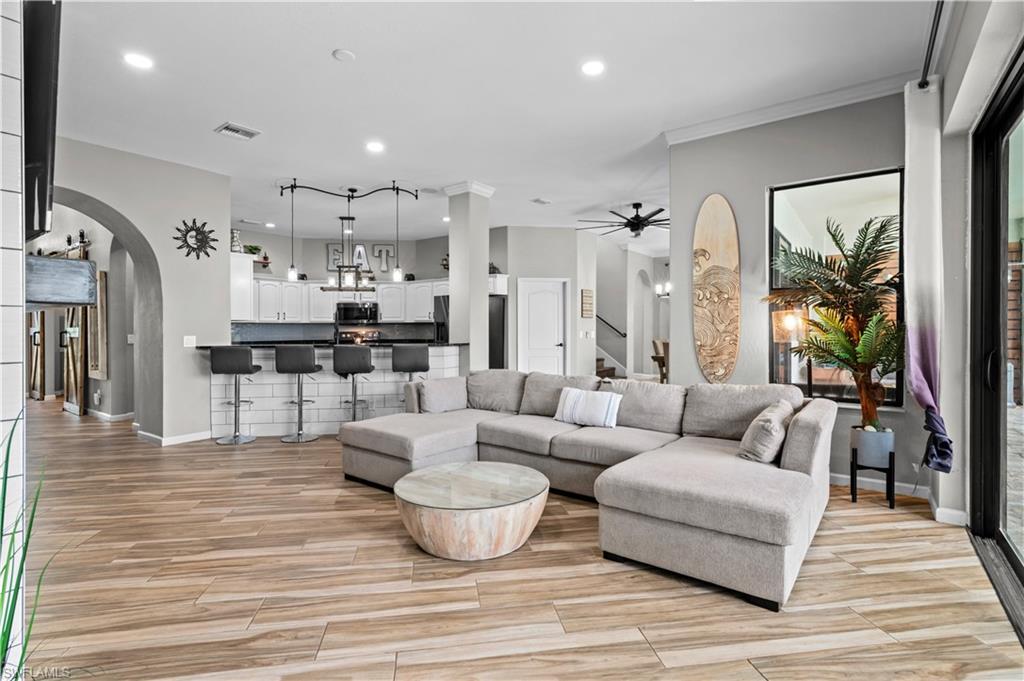 2123 Old Burnt Store RD N