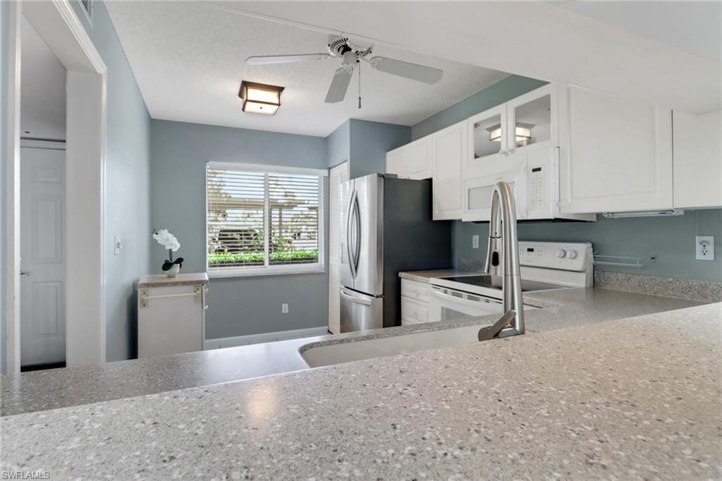 ANDOVER SQUARE - Residential Lease