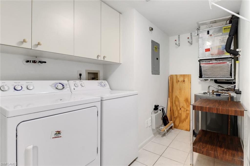 ANDOVER SQUARE - Residential Lease