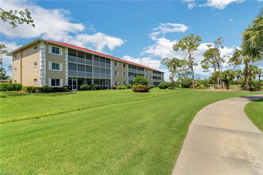 ANDOVER SQUARE - Residential Lease