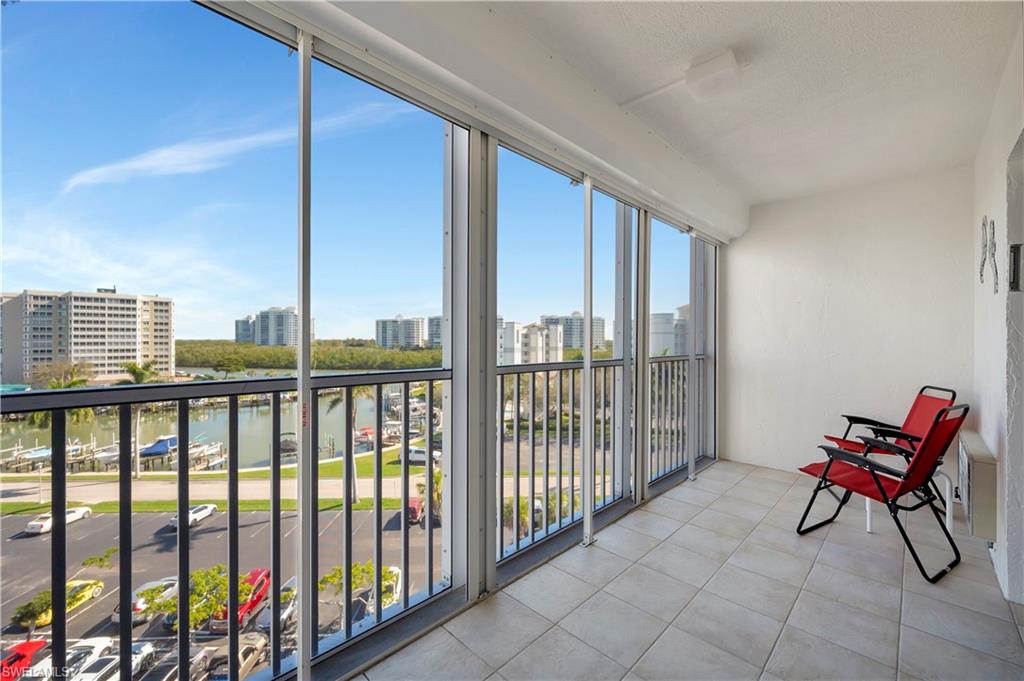 VANDERBILT TOWERS - Residential