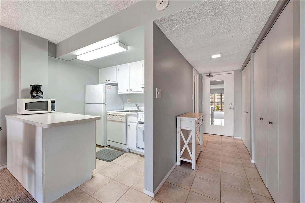 VANDERBILT TOWERS - Residential