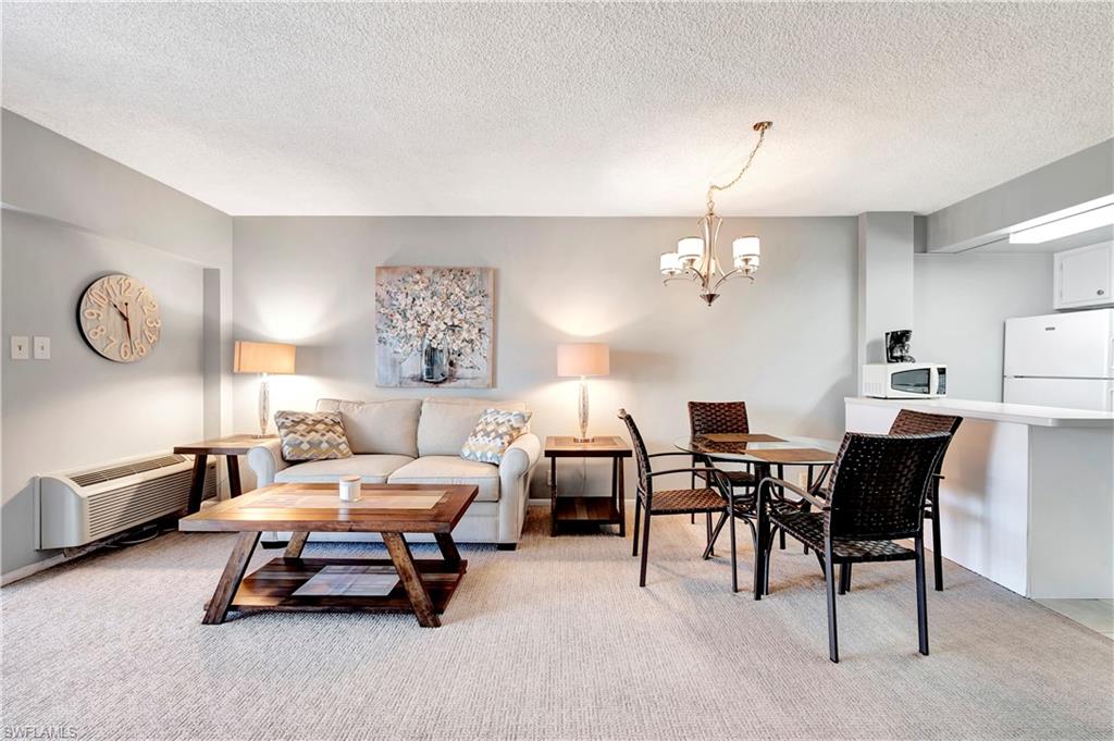 VANDERBILT TOWERS - Residential