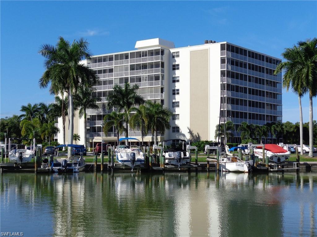 VANDERBILT TOWERS - Residential