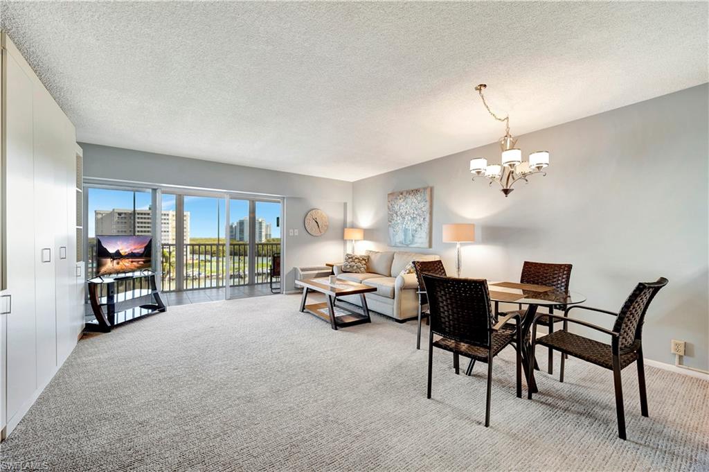 VANDERBILT TOWERS - Residential