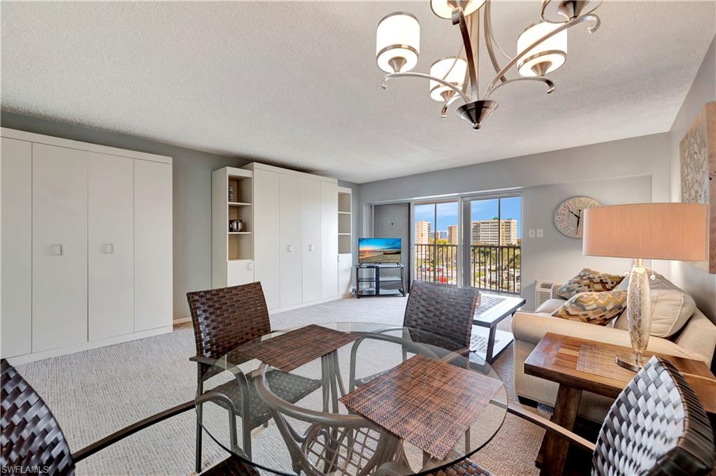 VANDERBILT TOWERS - Residential