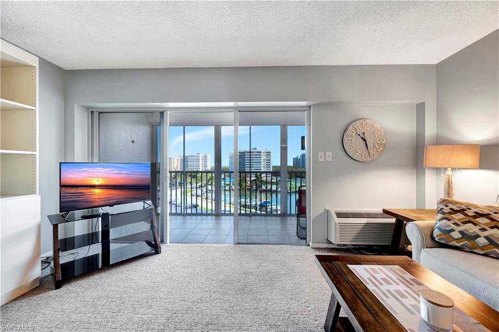 VANDERBILT TOWERS - Residential