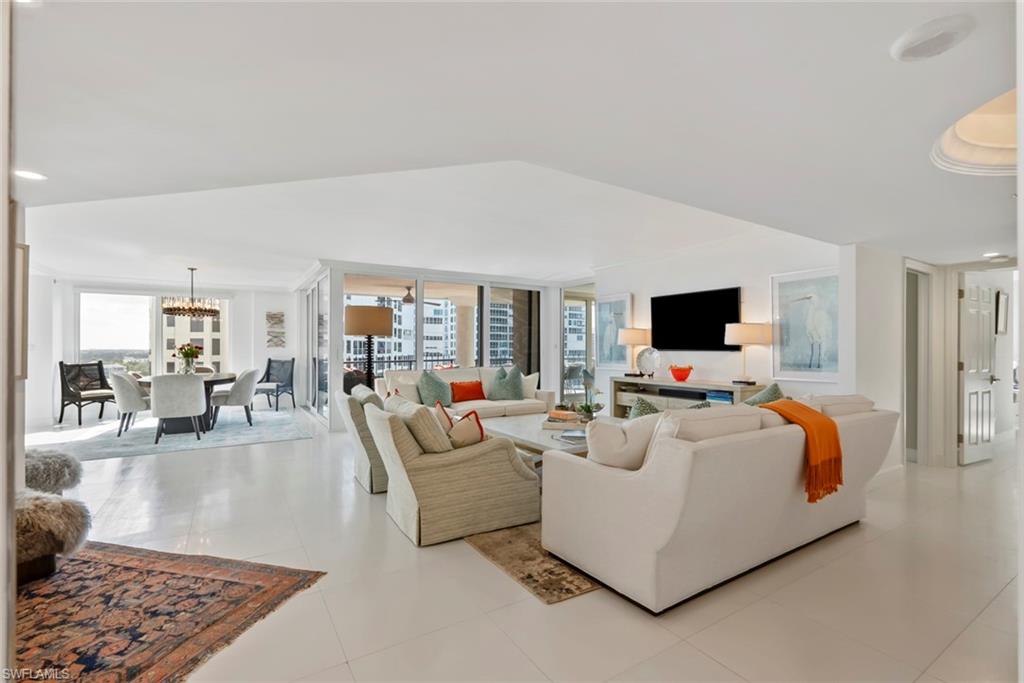4251 Gulf Shore BLVD N 10B