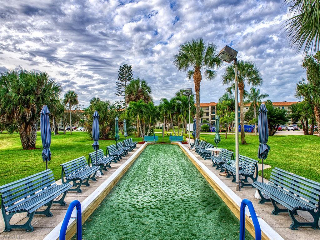 FAIRWAYS AT PAR TWO - Residential