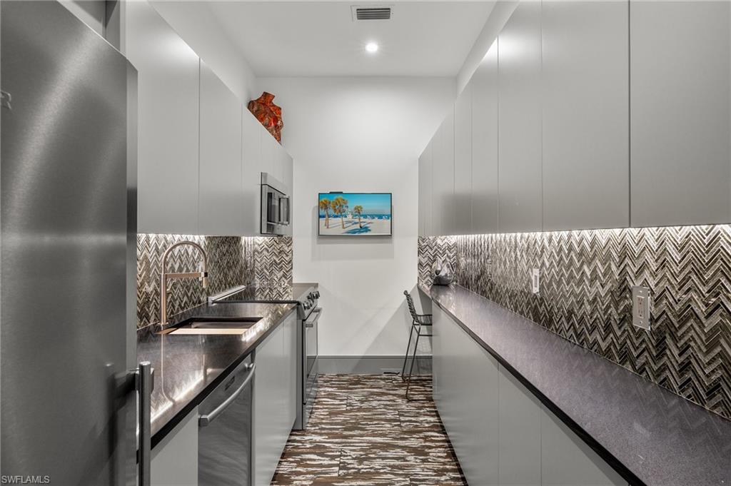 PINEHURST ESTATES - Residential