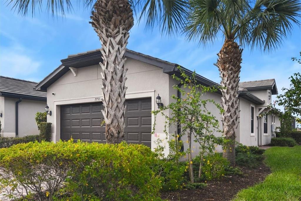7793 Jacaranda LN