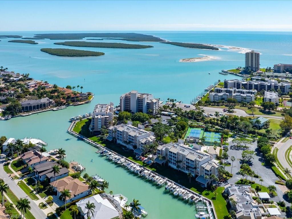 EAGLE CAY - Residential