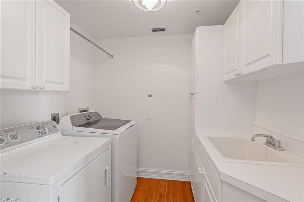 BAYPOINTE AT NAPLES CAY - Residential