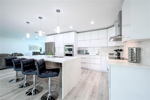 540 102nd AVE N NAPLES FL 34108