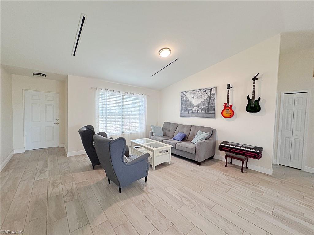 CAPE CORAL - Residential Lease