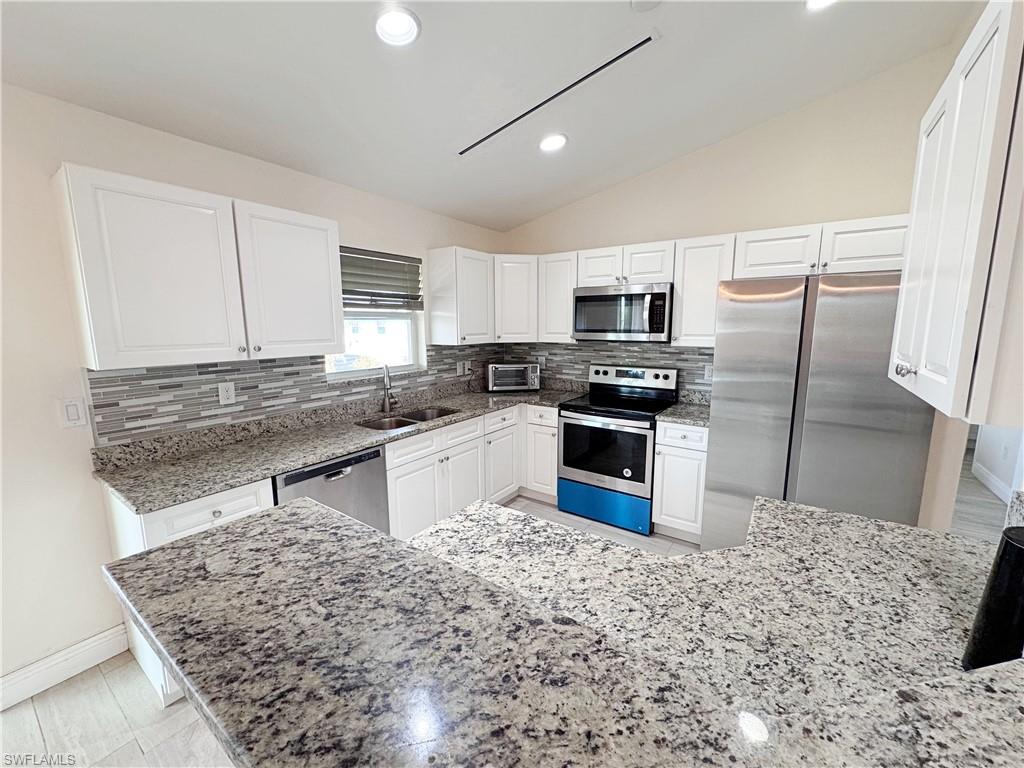 CAPE CORAL - Residential Lease