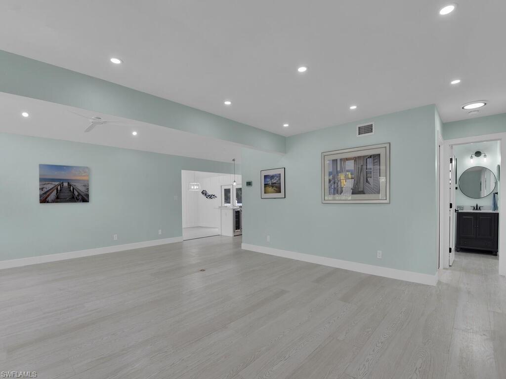 LOGAN WOODS - Residential