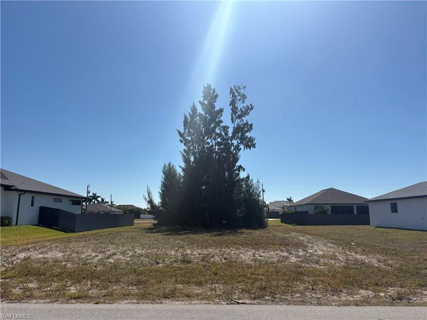 Build your Florida dream home on this standard residential lot in Cape Coral. Located in a growing area with easy access to shopping, dining, schools, and major roadways. Enjoy the flexibility to design a custom home in one of Southwest Florida’s most popular communities, known for its laid-back lifestyle and year-round sunshine. A great opportunity for homeowners or investors alike.