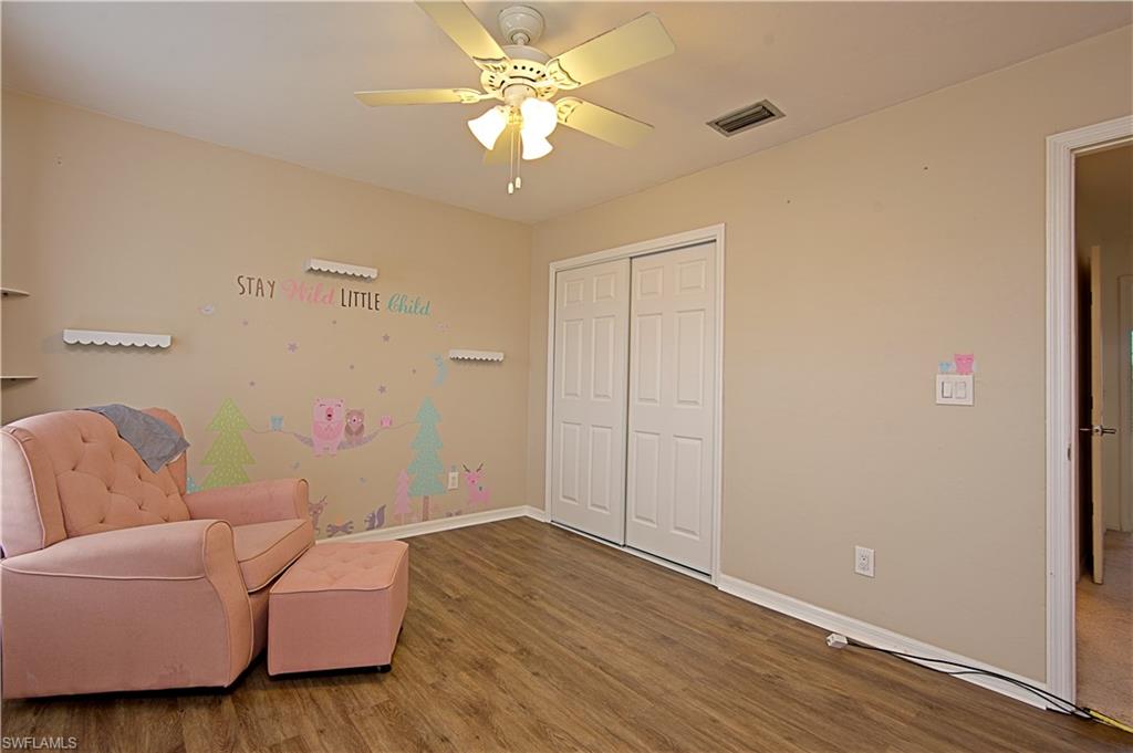 SAN CARLOS PARK - Residential