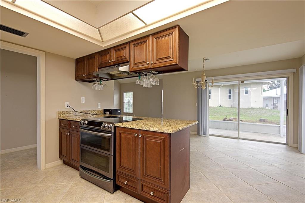 SAN CARLOS PARK - Residential