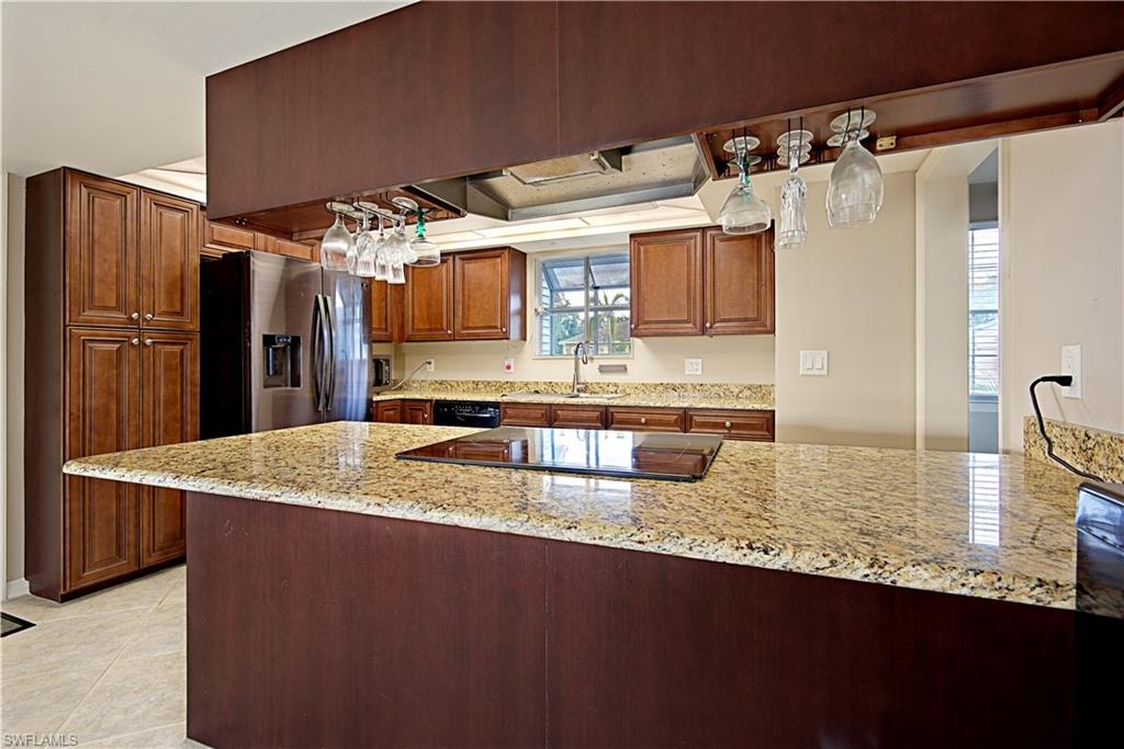 SAN CARLOS PARK - Residential