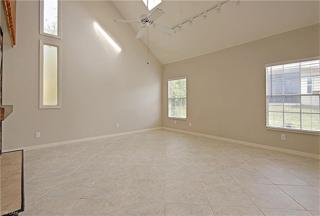 SAN CARLOS PARK - Residential