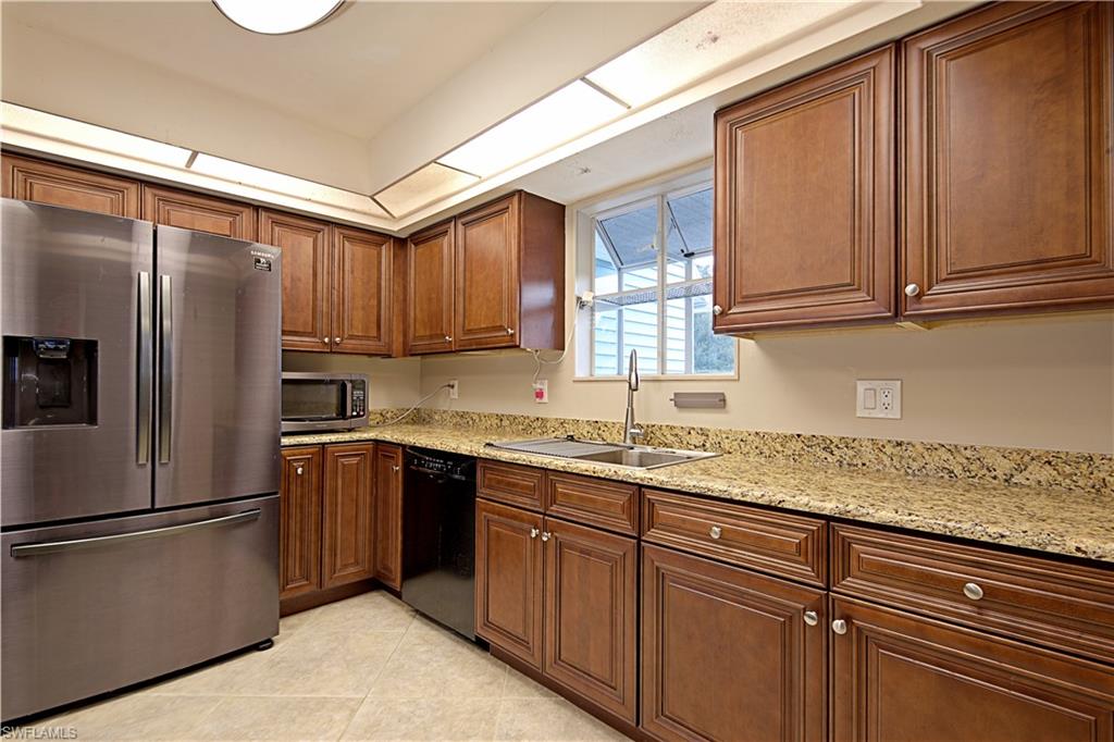 SAN CARLOS PARK - Residential