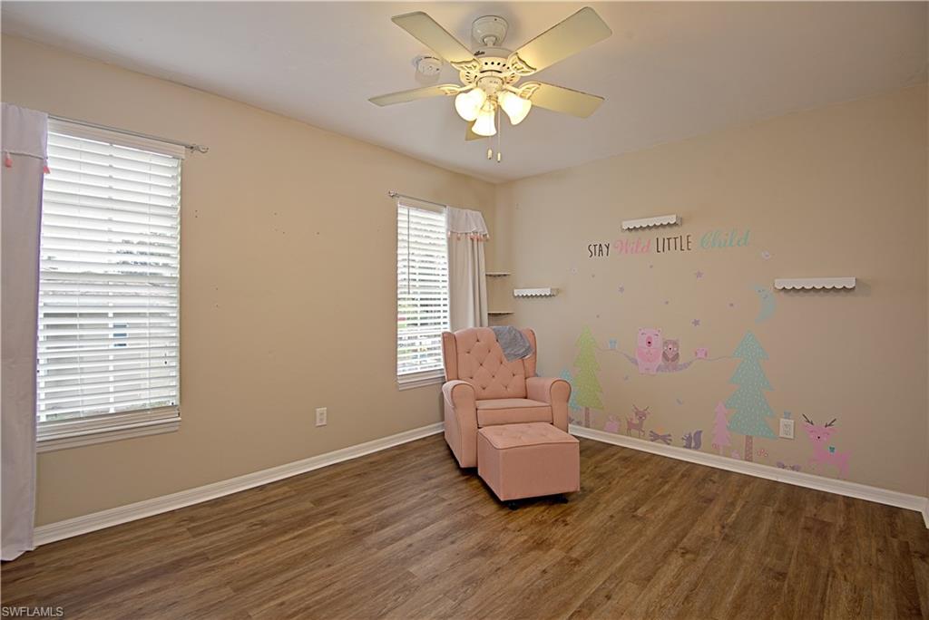 SAN CARLOS PARK - Residential