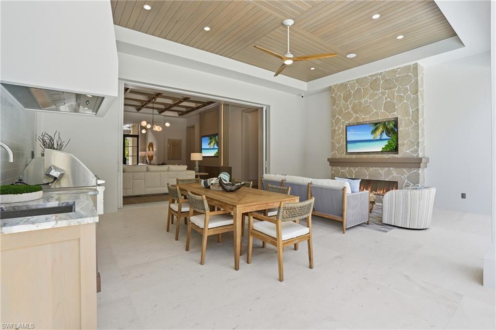 PARK SHORE - Residential