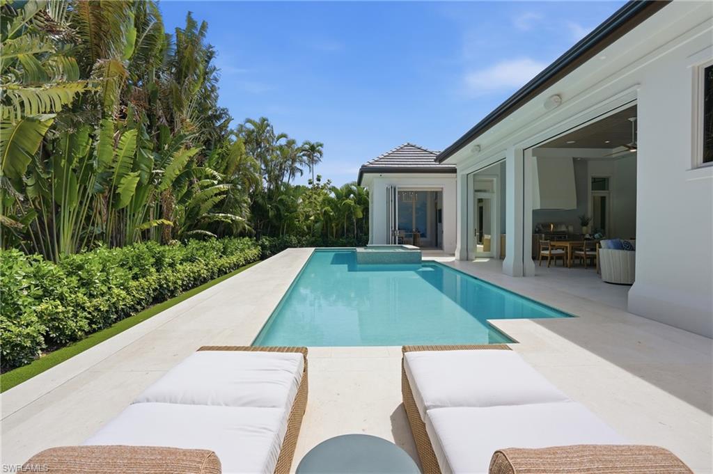 PARK SHORE - Residential