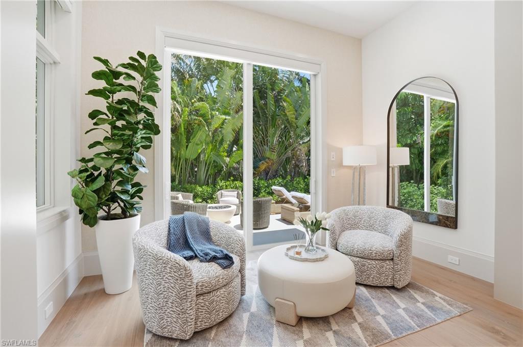 PARK SHORE - Residential