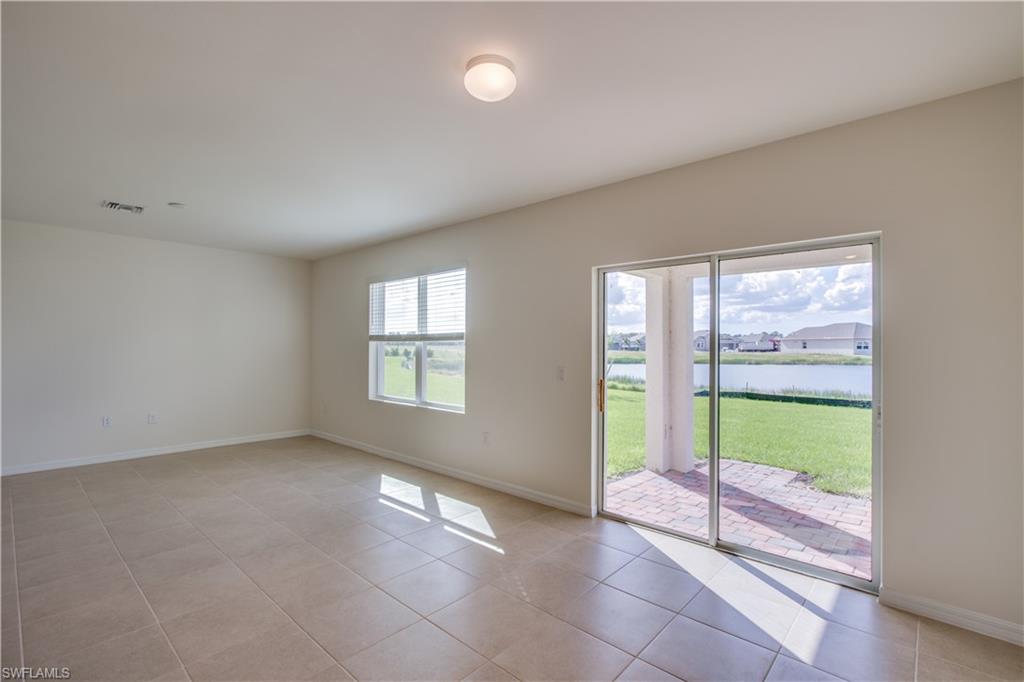 ENTRADA - Residential