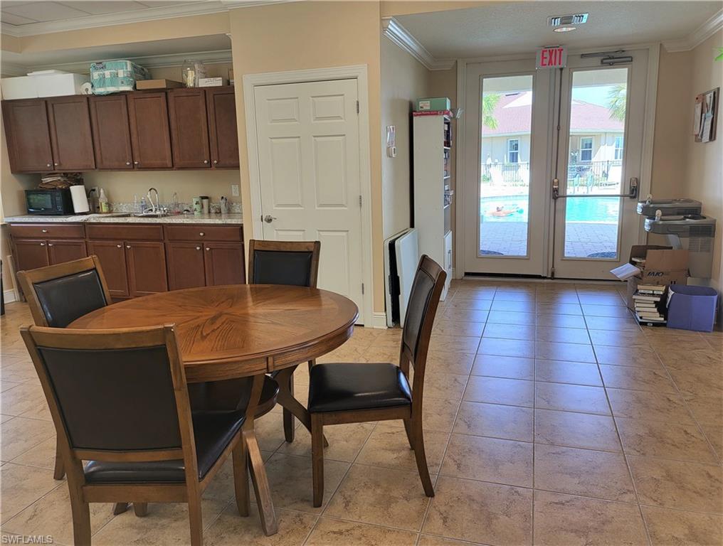 TUSCANY VILLAS - Residential