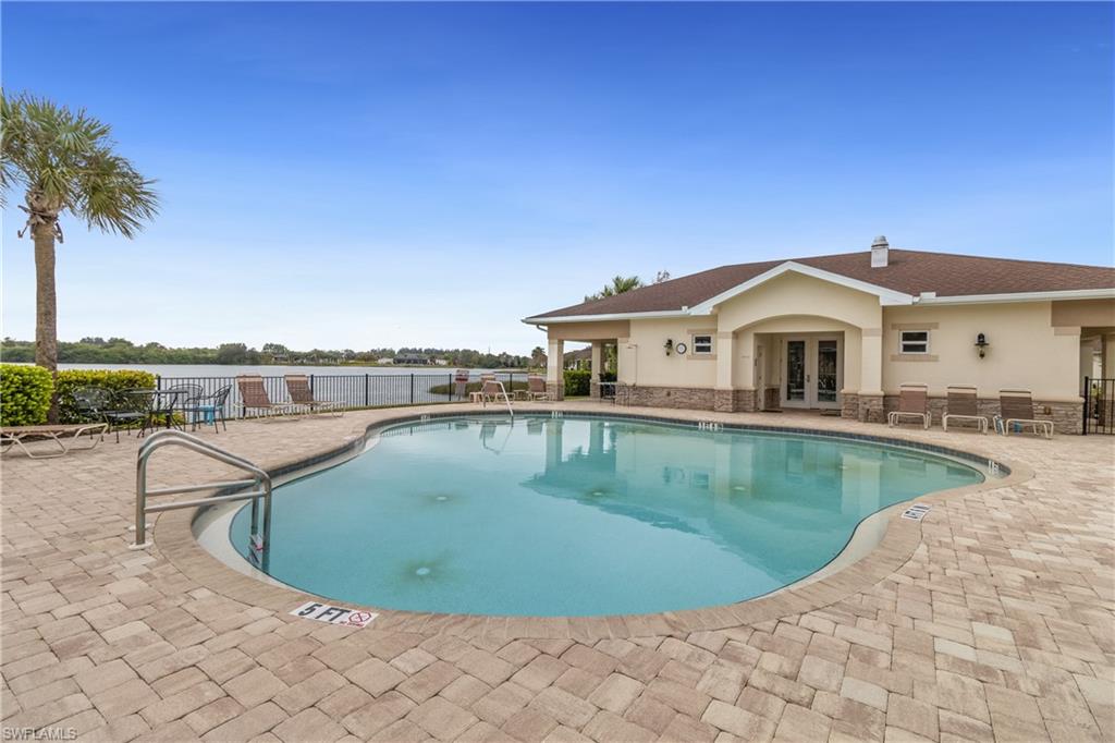 TUSCANY VILLAS - Residential