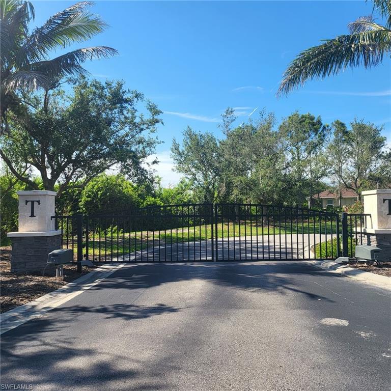 TUSCANY VILLAS - Residential